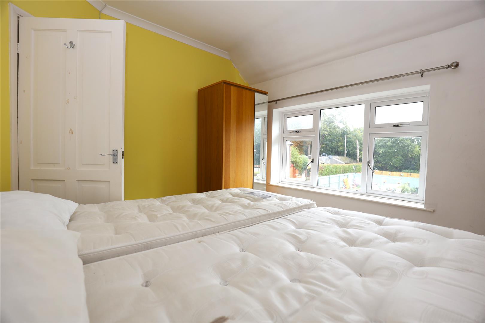 19 Cantref Road, Abergavenny, Mons. NP7 7DL